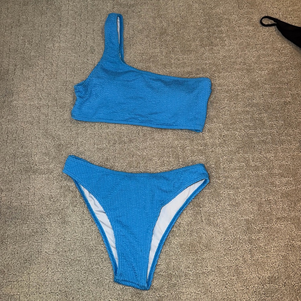Amazon suit